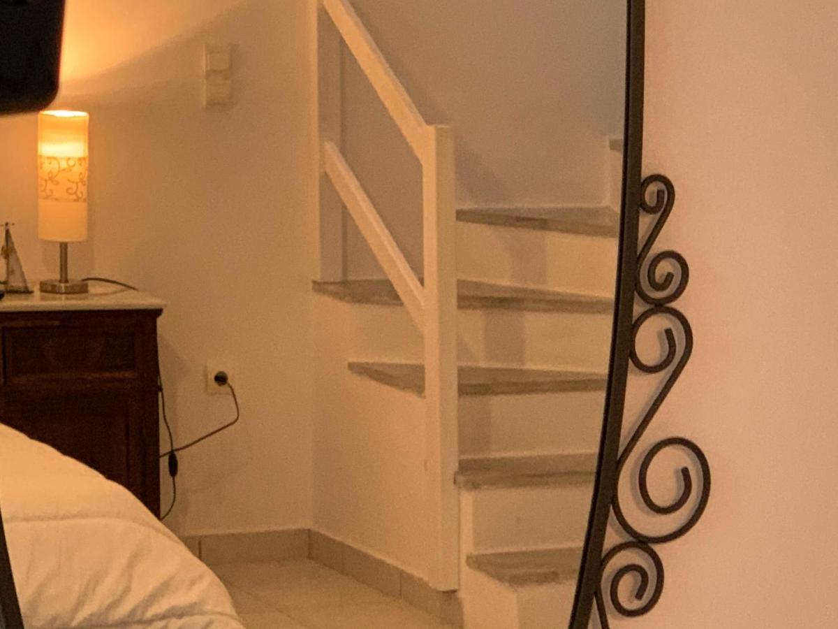 ピソ ・リバディ Irene'S Houseヴィラ エクステリア 写真